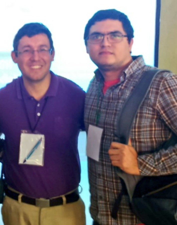 Solano's tweet photo. #DondeEstaLuisCarlos Al periodista y activista @LuisCarlos lo trajimos en 2014 al Encuentro Nacional de Comunidades Digitales #CD2014 que realizamos en Villavicencio con la #BrigadaDigital y @Ministerio_TIC. Nos habló de lo difícil que es informar en #Venezuela https://t.co/e8L4bc9Ssa