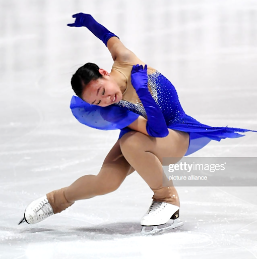 goldenskate's tweet photo. Happy Birthday 🎂 to 🇺🇸 #AshleyLin who had her senior international debut this season at #CSFigure #NebelhornTrophy & #IngeSolarMemorial 👏🏻 She enjoys shopping 🛍️, baking 👩🍳 and swimming 🏊♀️| 📷 2018-19 FS to "And the Waltz Goes On" by #AnthonyHopkins #FigureSkating https://t.co/HoDqLzZzqp