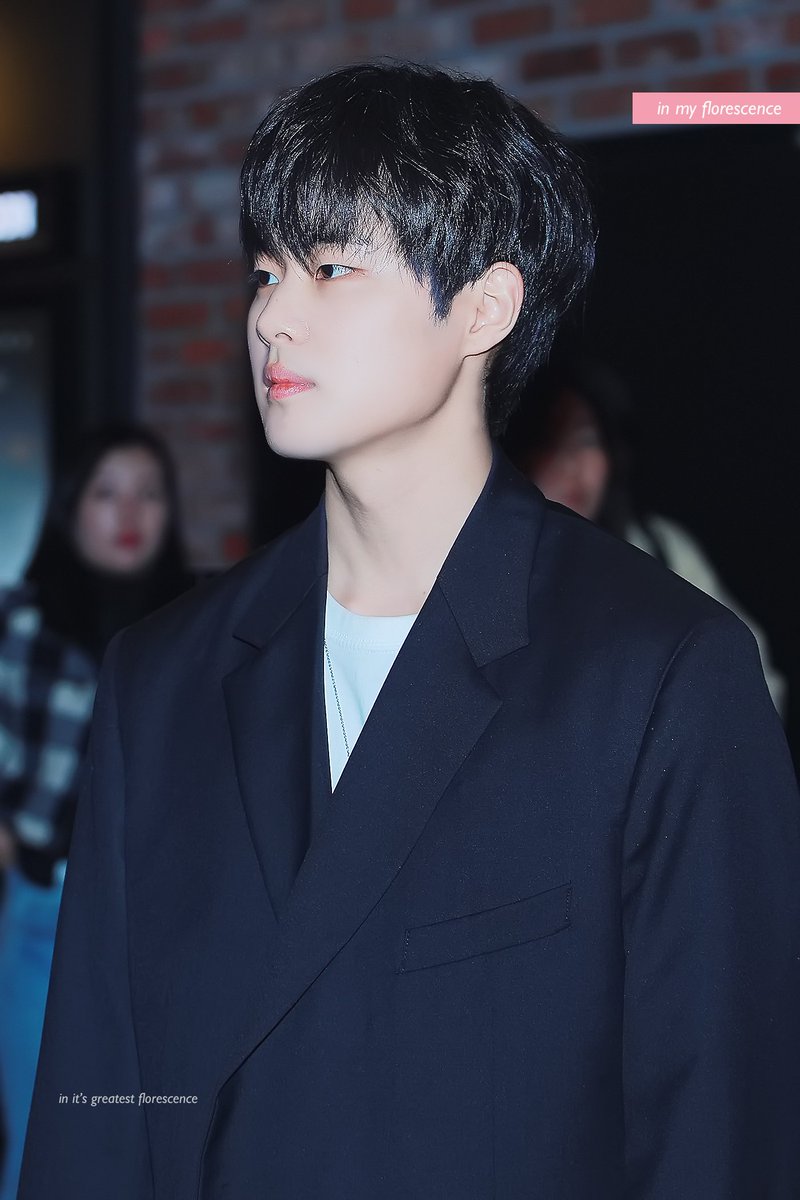 inmyflorescence's tweet photo. 190311 나의 두 눈에 너를 담은 봄이 왔네요 #조병규 #병규 https://t.co/f8HH0sCzCW