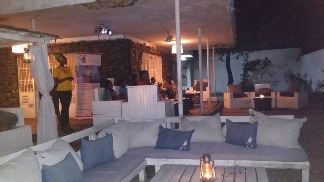 Sammec237's tweet photo. Un superbe cadre pour une soirée #détente sans chichi,ni #stress. Un welcomme drink local,un film,des grillades,des #douceurs...et?
 Rendez-vous ce jeudi 14 mars dès 18h.resa 10.150frs par OM au 696 03 95 30 suivi d un sms de votre nom. https://t.co/WYMU7D9bdE