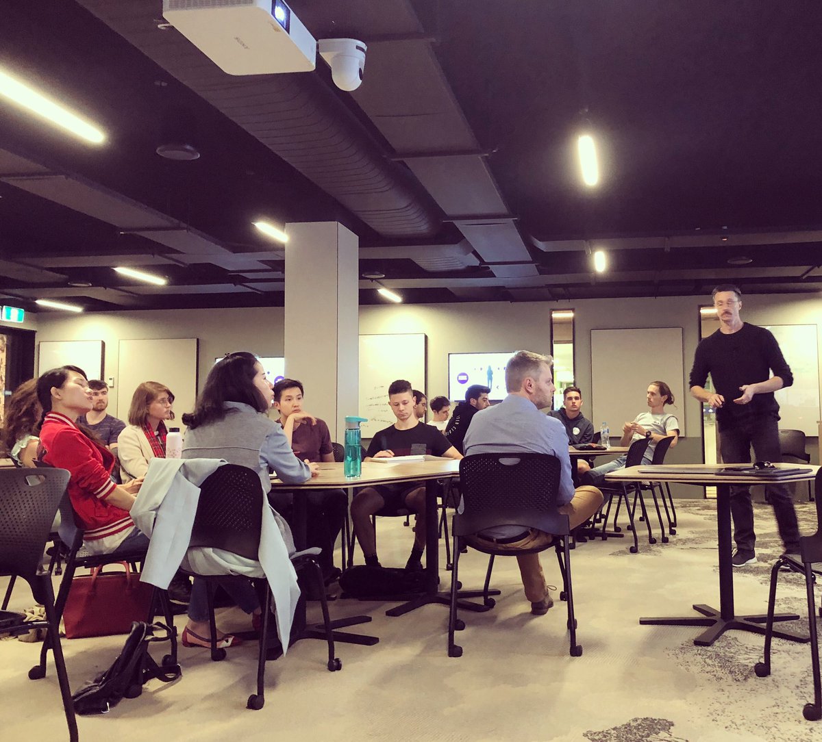 Sneak peek: At tonight's Tech eChallenge class, Grant delved into Jobs To Be Done, Job Stories and Value Propositions, while students shared their unique project ideas! 👏

Questions about JTBD? Leave us a comment! ☺️

<a href="/UniofAdelaide/">Uni of Adelaide</a> #JTBD #techechallenge #echallenge #innovation