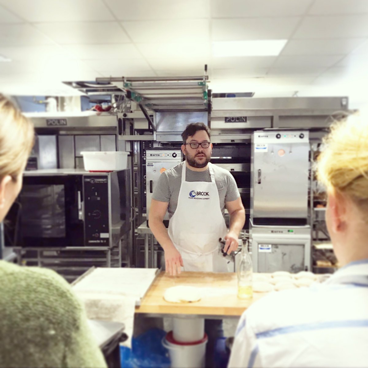 brook_food's tweet photo. Great to see everybody getting stuck into day 2 of our Running a Micro Bakery course with Adam Pagor π₯ #bakeryequipment #bakingindustry #bakeryindustry #bakerycourse #microbakery #rofcooven https://t.co/h1tZZZ7xc8