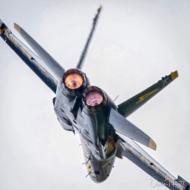 OwenAviation's tweet photo. Maj Mullins @navy blue angel4 puts No. 4 into full AB to rejoin the delta after the Loop Break Cross in El Centro #blueangels #elcentro #delta .
.
#avgeek Please follow 🙌🏻 @ohm_aviation_photo @tylerdavies56 @blueangelphantoms @lvjackpilot @combat_learjet… https://t.co/zOeQdzJ8BG https://t.co/xZsDrF77jD