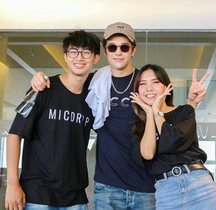 AustinMediaID's tweet photo. #AMJakartaUpdate @austinmahone with @rendypritnanda and @natyashina on Rendy's Instagram at @WarnerMusicID !! https://t.co/gCrkpAO9rC