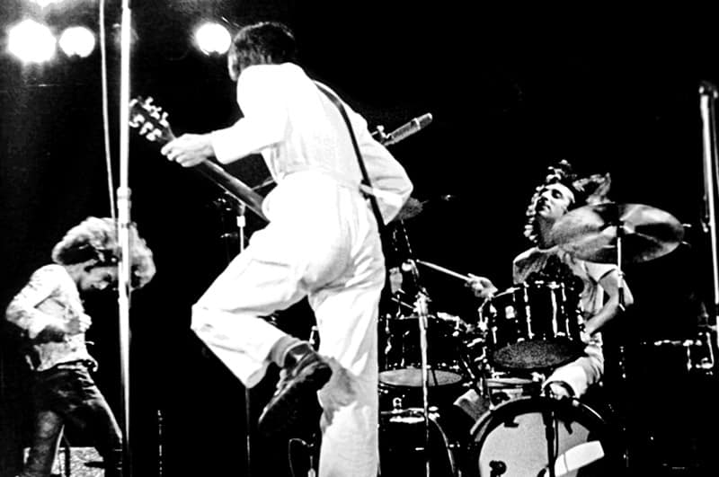 DropImages's tweet image. .@DropImages Photographers: Stewart Hellman shot four mesmerising concerts by @TheWho in the late ’60s and early ’70s. Read his blog about it @ droptopimages.co.uk/the-who-by-ste… #thewho #live #woodstock #rogerdaltrey #petetownshend #keithmoon #wontgetfooledagain #photography #prints