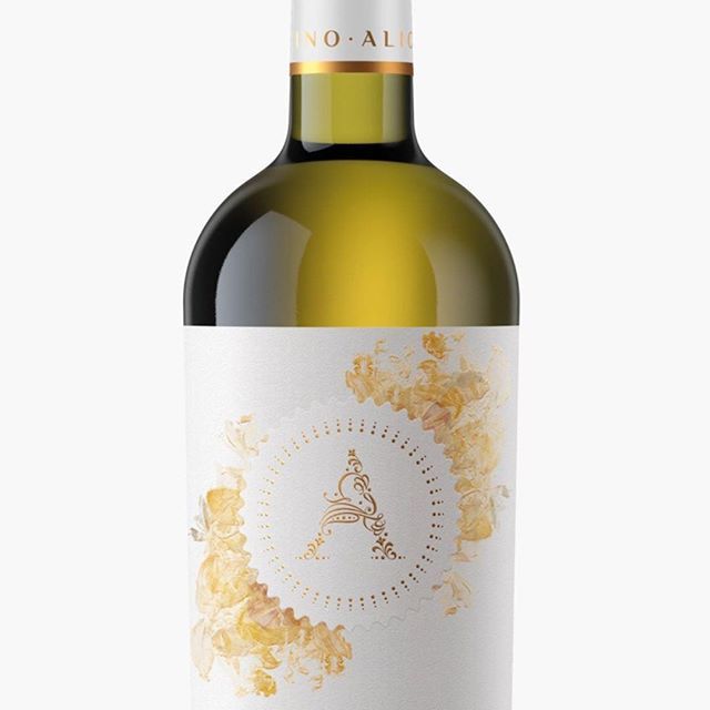 andcage's tweet image. Armoder Design armoderdesign - Vino Alicino Chardonnay, diseño etiqueta de vino para Azienda Agricola Alicino. tenutamontevitolo Alicino Chardonnay wine label design for Azienda Agricola Alicino.
#armoderdesign #design #armoder #winelabel #diseño #pa…
