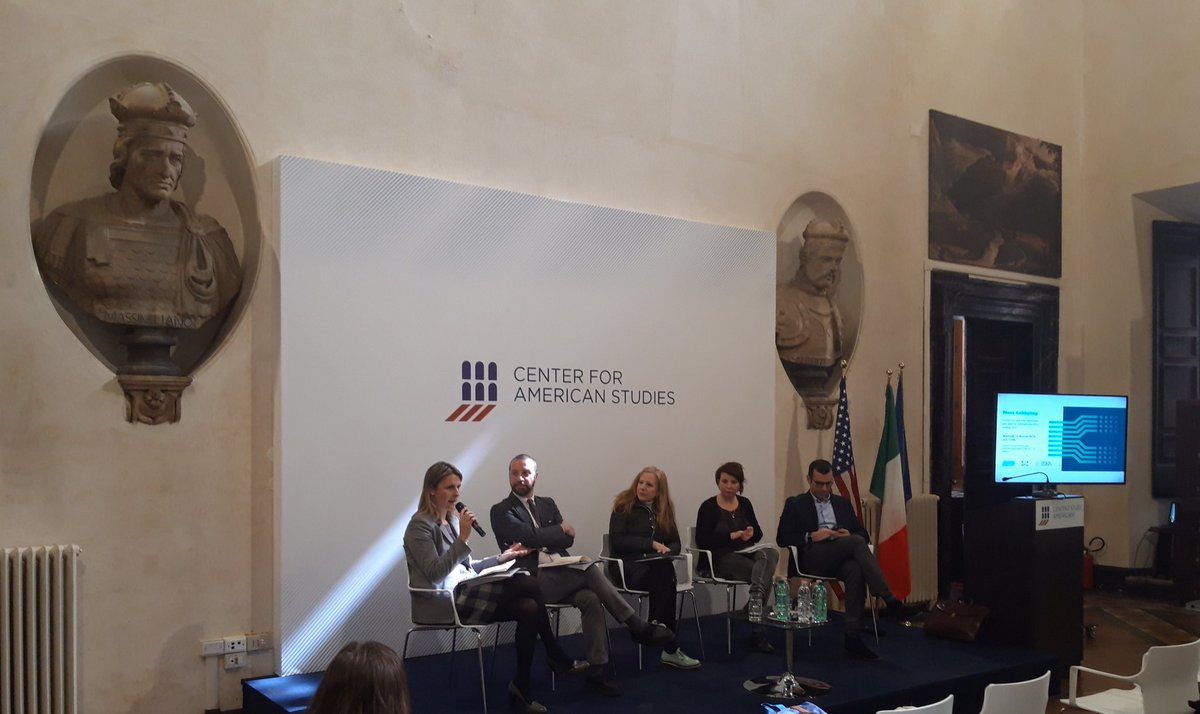 GiPistelli's tweet photo. .@FraC14 at #NextLobbying "la regolamentazione del #lobbying deve partire oggi da nuovi presupposti. Non si tratta di fenomeno opaco da arginare sotto il profilo corruttivo, ma di #professione fondamentale per una maggiore consapevolezza delle stesse istituzioni" https://t.co/GzSHD9ZshT