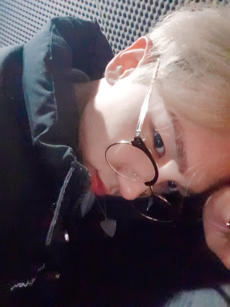 1team_twt's tweet photo. [#1TEAM #루빈 #RUBIN]
#Irubin #원팀 #1TEAM
100% + 100% = 1🔥 https://t.co/O7wx7HAgq2