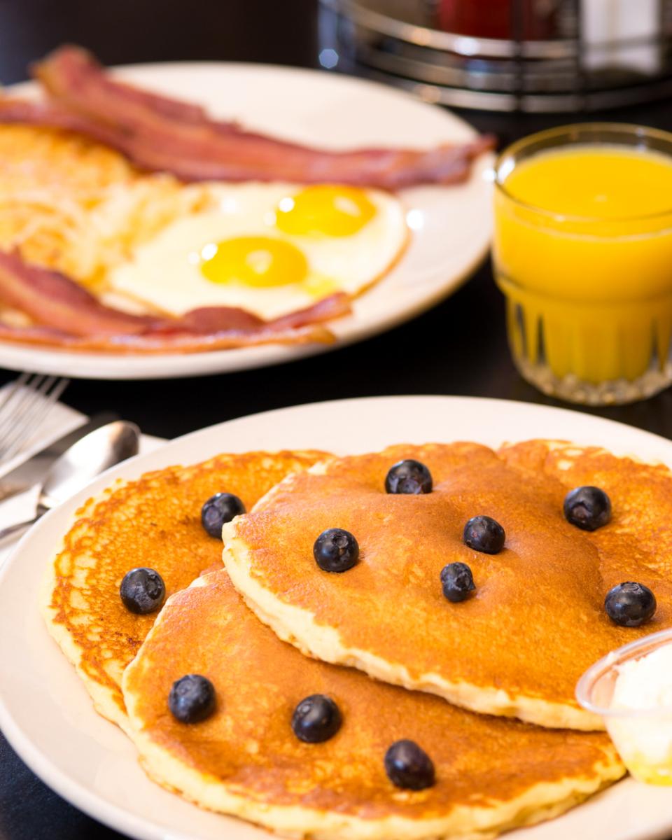 StarksGrill's tweet photo. Life's not perfect but that doesn't mean your breakfast can't be. https://t.co/G45yCD4xny