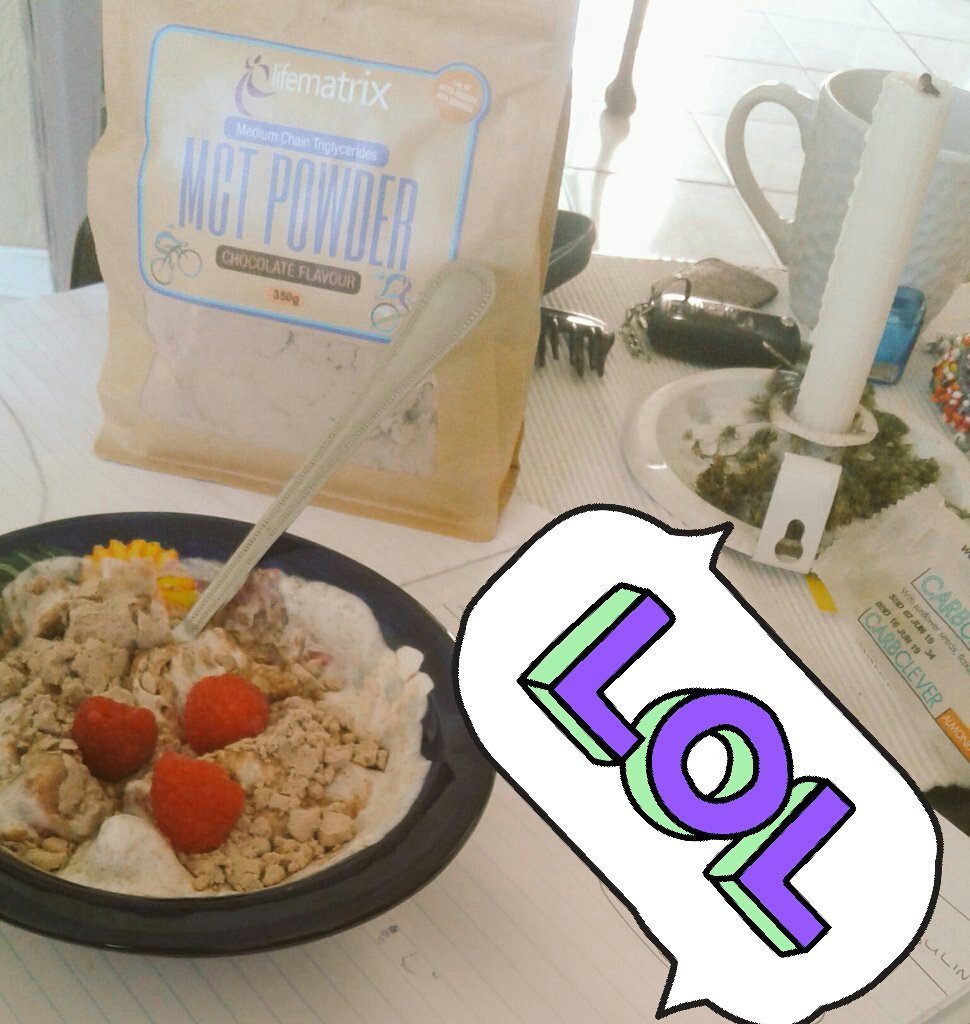 Full fat plain Joghurt
Flaxseeds
Mct powder
Cinnamon 
Raspberries
Hemp powder

Im no foodie, but that was good 🙅