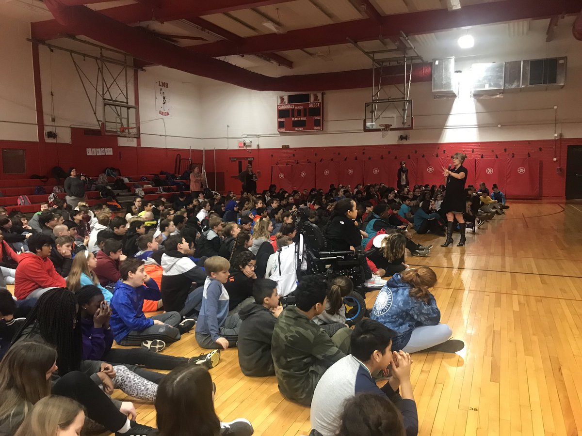 CBOBB_LMS's tweet photo. Morning meeting @LMSNation challenging 7th grade to make a difference. https://t.co/pIVASek6vG