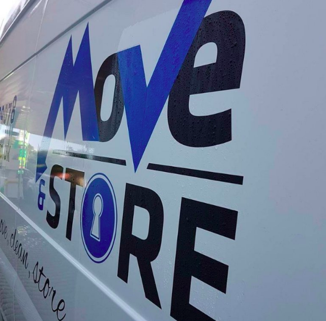 moveandstore_uk's tweet photo. Want to find out more about what we do? Click here to find out 4 reasons to choose use ➡️ https://t.co/CYBEZM9jUF #property #removals #MASUK https://t.co/Ccz5GNJU5y