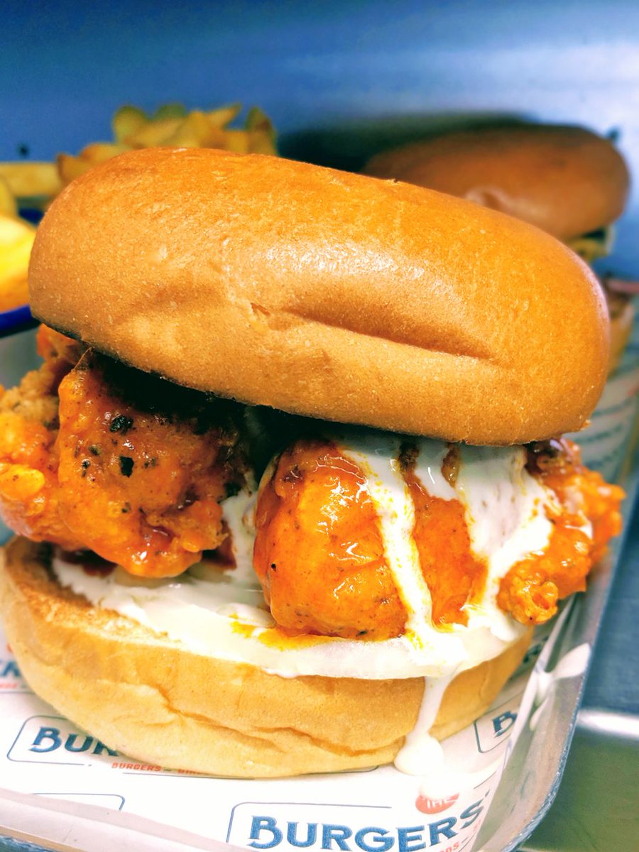 BurgerStoryIre's tweet photo. Have you tried our #franksredhot Hot Sauce chicken burger with #cashelbluecheese yet? 😍😋🔥
.
.
.

#burger #damnfinefood #Burgerstory
#ForkYeah #chilichallenge #foodie #instaburger #foodporn  #hungry #theburgerstory #wildatlanticway #galwayfood #galway #ireland https://t.co/3oGAFd6HBf