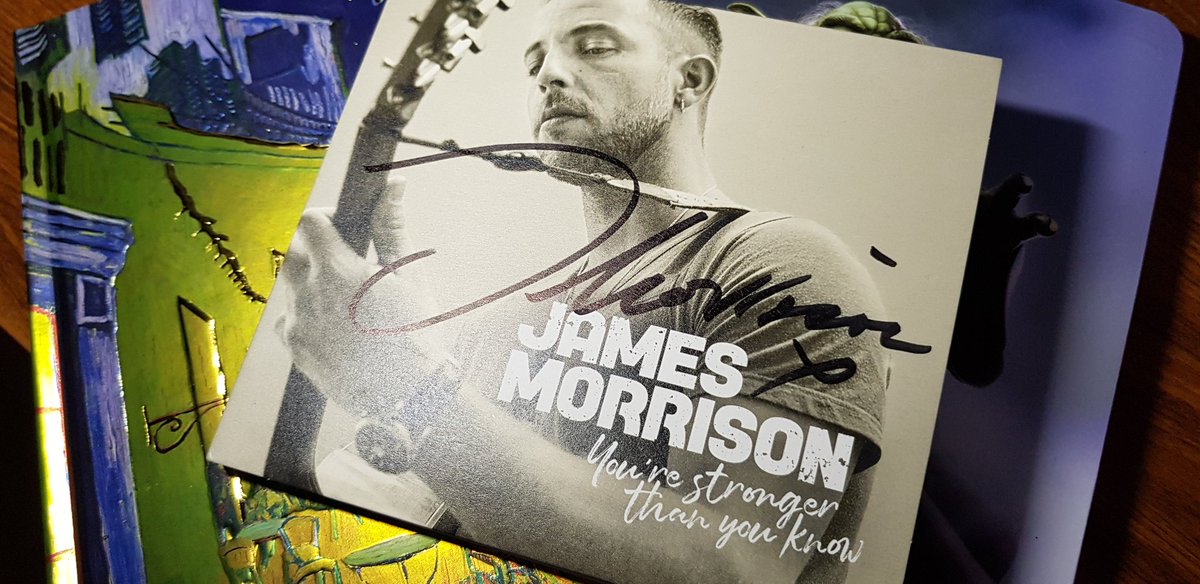 miscellanyminx's tweet photo. You don't get this with a digital download! Sounds better than it looks too! #newmusic #NewMusicFriday #JamesMorrison #yourestrongerthanyouknow @JamesMorrisonOK #physicalobject #compactdisc #CD #SpecialEdition #melifluousmelody #luxuriouslyrics just lovely! https://t.co/JwzjfC5gua