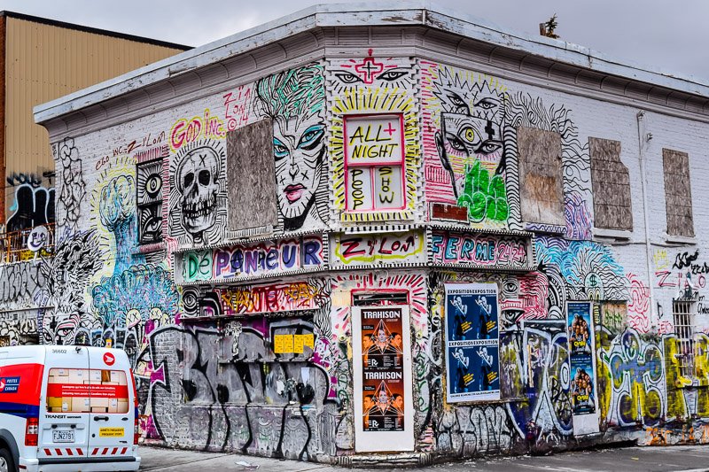 sheriannekay's tweet photo. Montreal Canada’s street art is scattered on the sides of buildings, parking lots, alleys and storefronts filling the city with color via @sheriannekay #Travel #MTLmoments #ExploreCanada https://t.co/dosQVbyw2k https://t.co/oggAXzZTaz