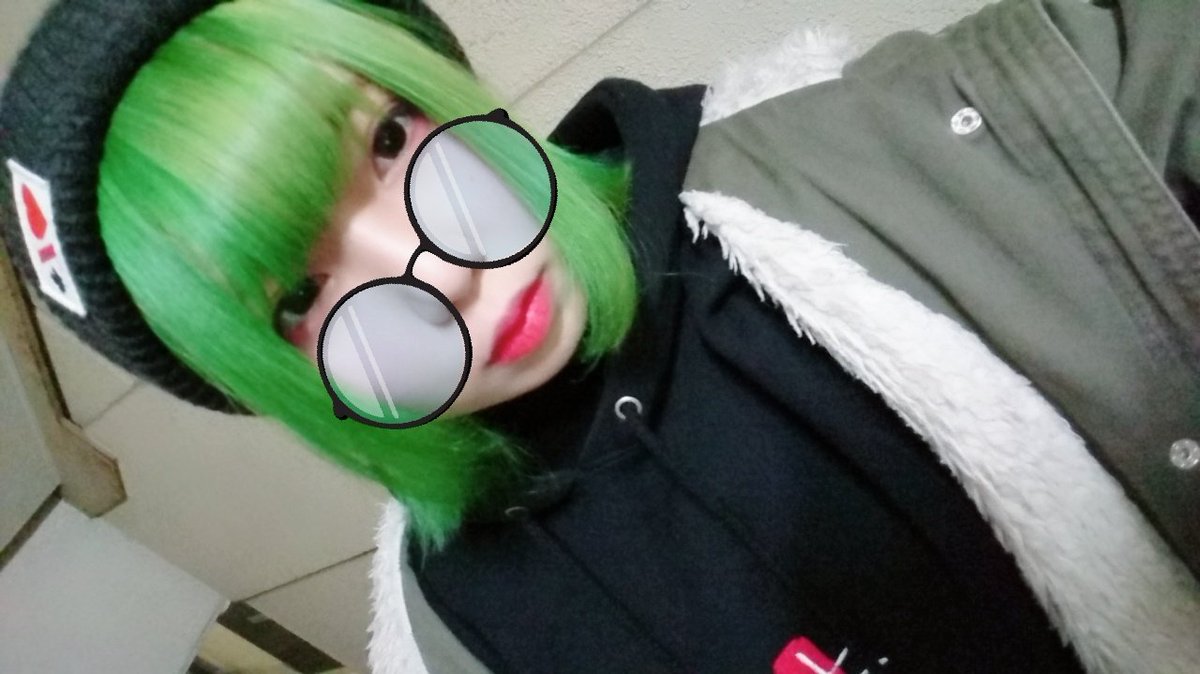 _3589_'s tweet photo. 地毛が派手なのでコス用のウイッグ付けても自分的にはそんなに違和感ないのです。 https://t.co/ndxxn9NJVw