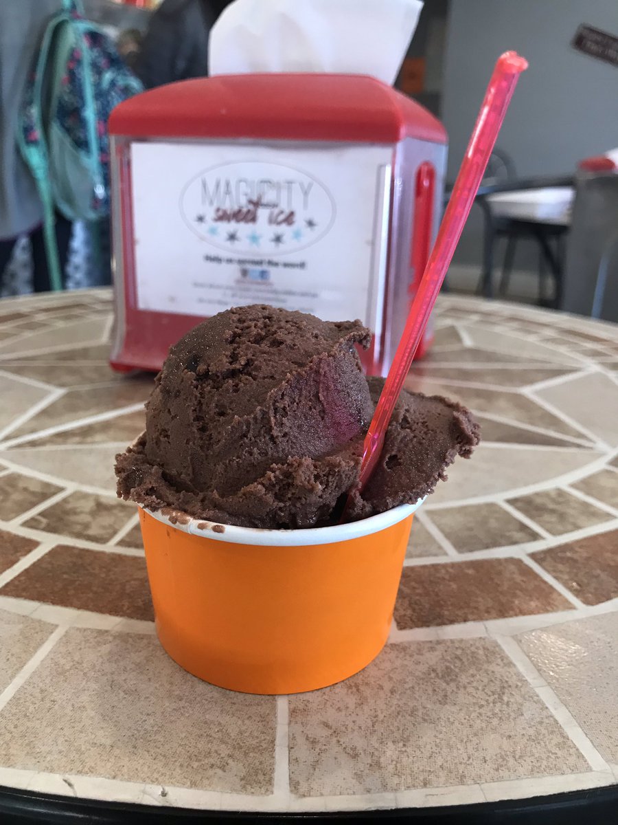 MCSweetIce's tweet image. Craving chocolate? Our delicious Belgium Chocolate Gelato is the perfect treat for you!