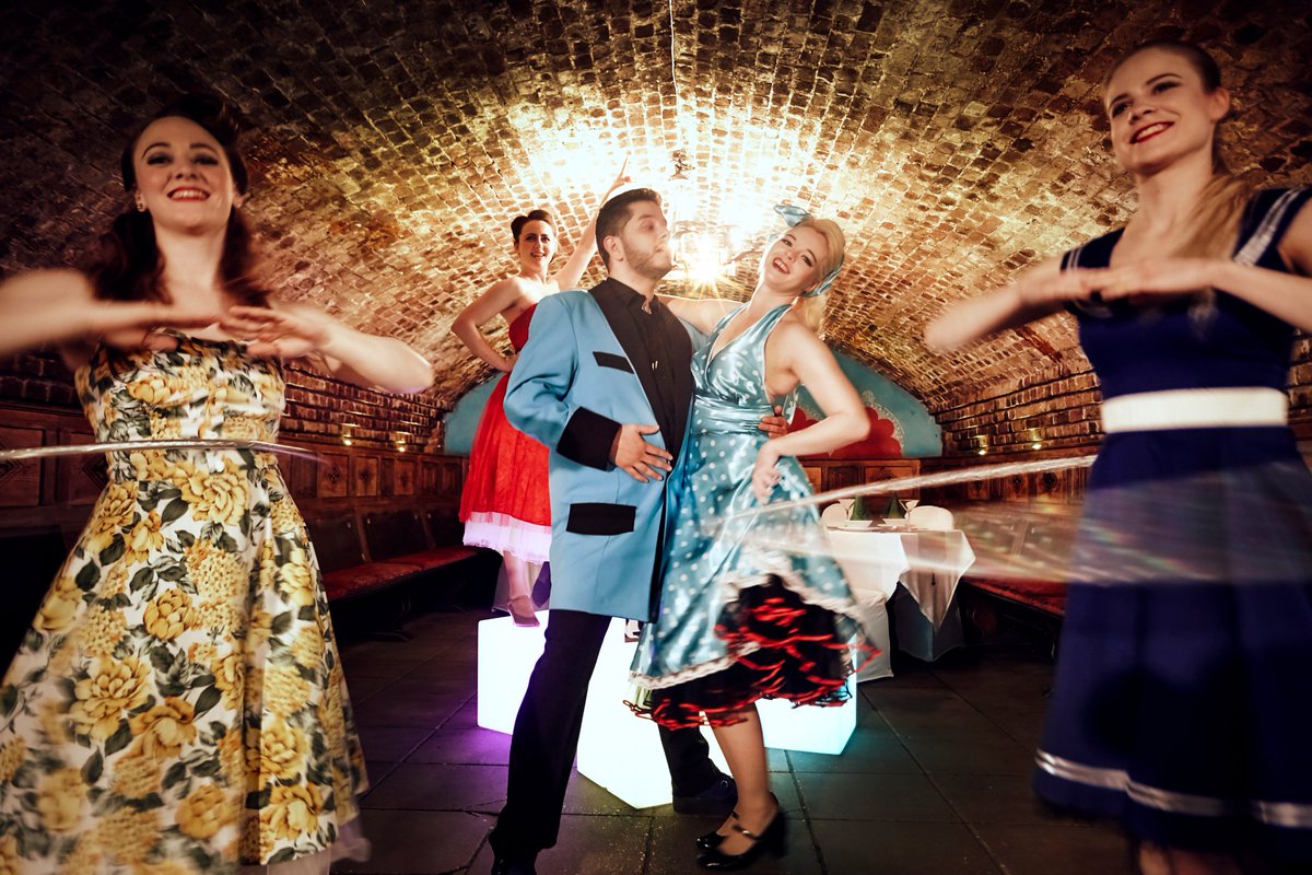 Ivory Vaults tweet media