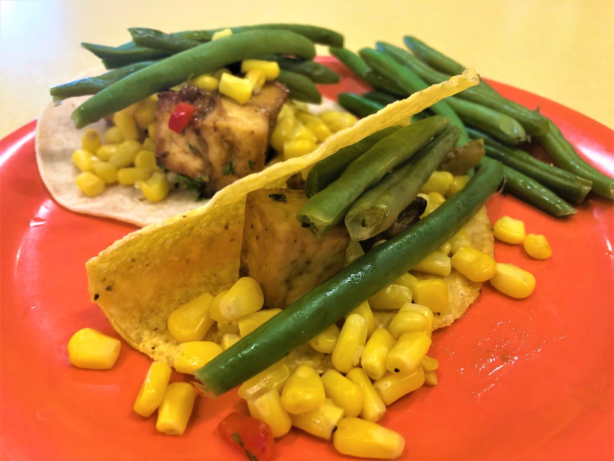 Metz_at_LVC's tweet photo. Here's an interesting but tasty #MetzHack, a tofu, corn, and green bean taco! https://t.co/12gnMcAbRQ