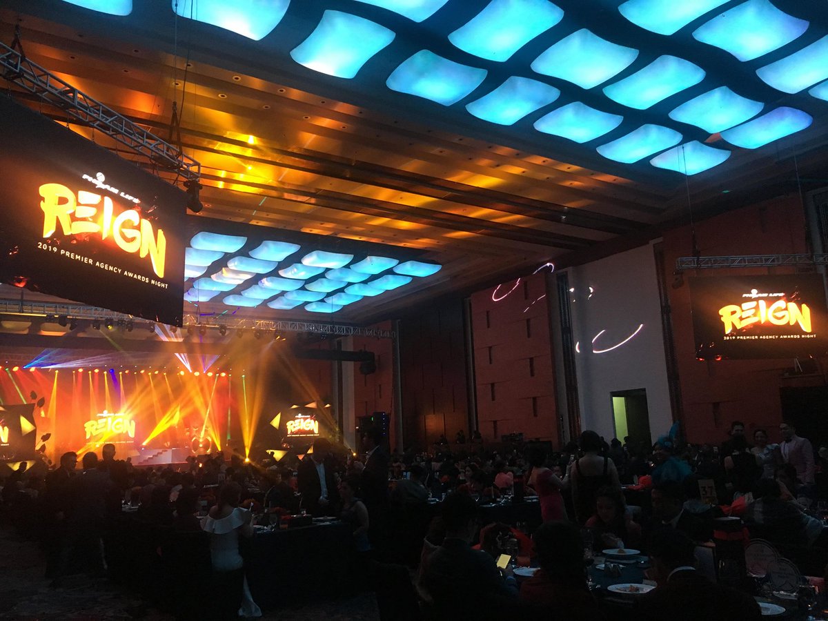 Agents celebrate their wins after Philam Life CEO Kelvin Ang closes the 2019 Philam Life Premier Agency Awards with a toast.