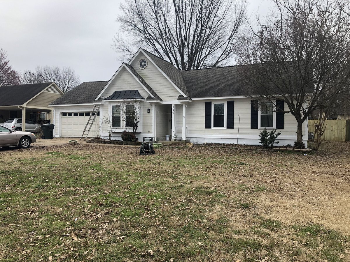 DaveB_ABCSupply's tweet photo. Check out these sweet @AtriumWindows 8300 series being installed by Front Porch Roofing! Nice job Justin! #windowlife #keepingtheweatherout https://t.co/NyDs538Aj4