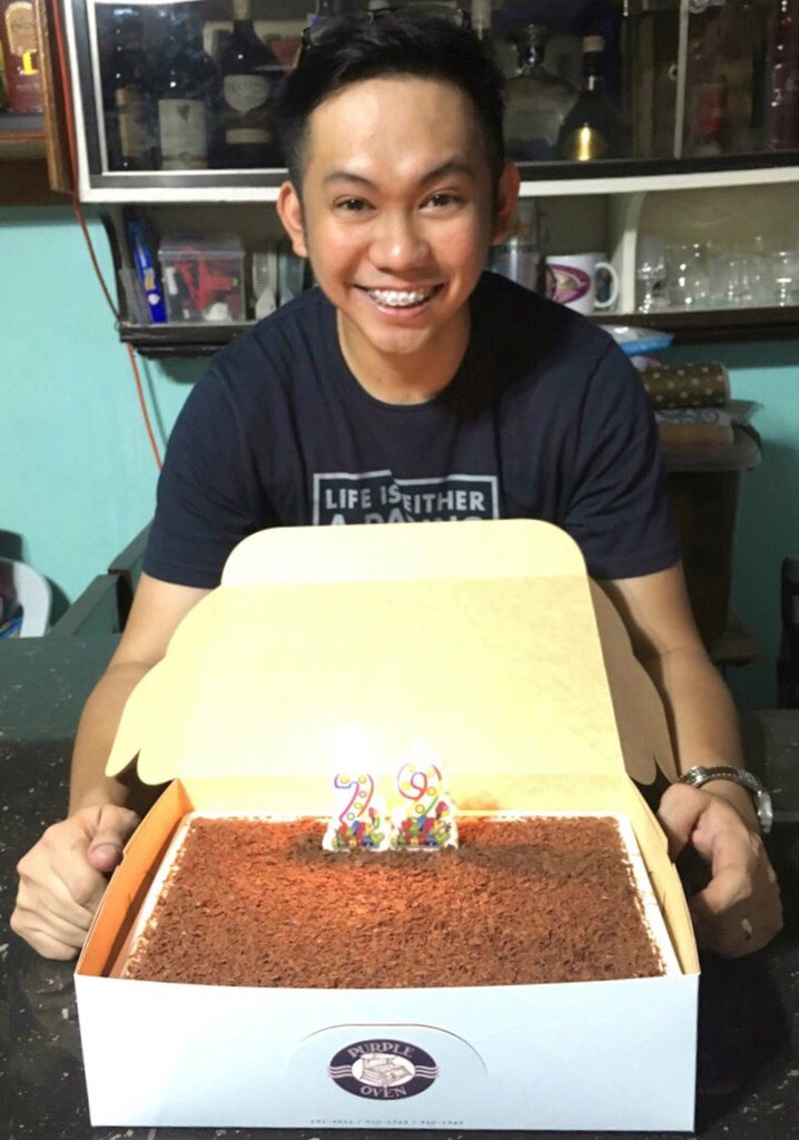 Xchrotonix12's tweet photo. Happy Birthday To Me! #birthday #happy https://t.co/zoDESuH4bl