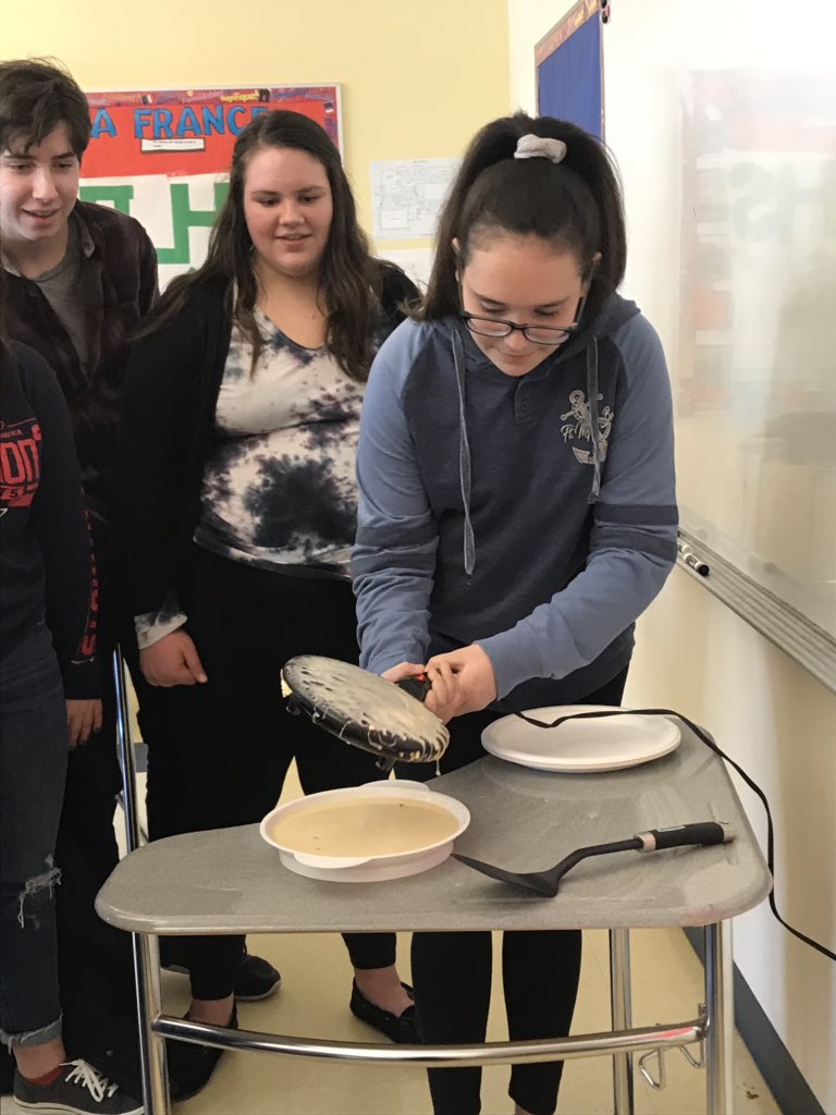 NoyesMs's tweet photo. The Foreign Language Classes Hard at work creating recipes with Ms. Seele and Ms. Krajacikโs Amazing Crepe Day!!
#FLRocks!
#EBlivingculture https://t.co/JkwKL1RsOA