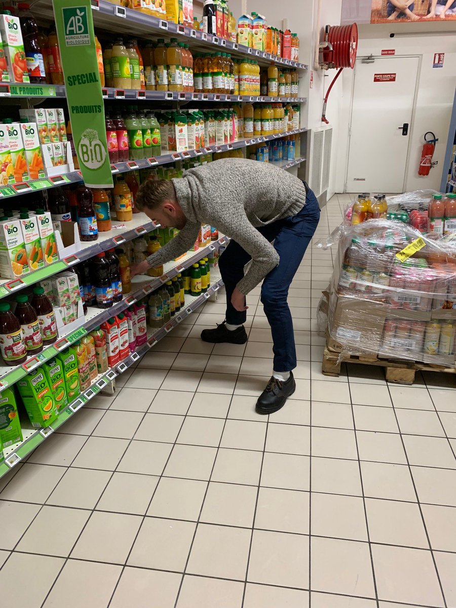 [EXERCICES PRATIQUES 🛒]

Aujourd’hui, c’est exercices pratiques pour compléter la théorie chez notre hôte LECLERC à Dunkerque qui accueille nos stagiaires en Titre Pro. Manager d’Univers Marchand 😁
☑️ Au programme: implantations, bipage, rotations, ...