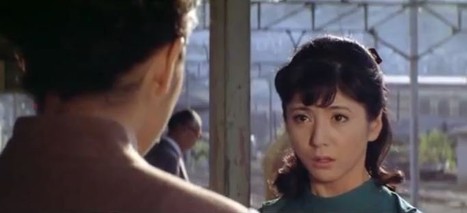 王子銀線座 V Twitter 泣き虫 弱虫 甘えん坊 と姉 杏子に言われ だってぇ と半べそになる妹 千加 吉永小百合さんと和泉雅子さんは仲良しで 姉妹役がぴったし Dvdでも見たい作品です 映画 青春の海 の吉永小百合さんと和泉雅子さん 和泉雅子