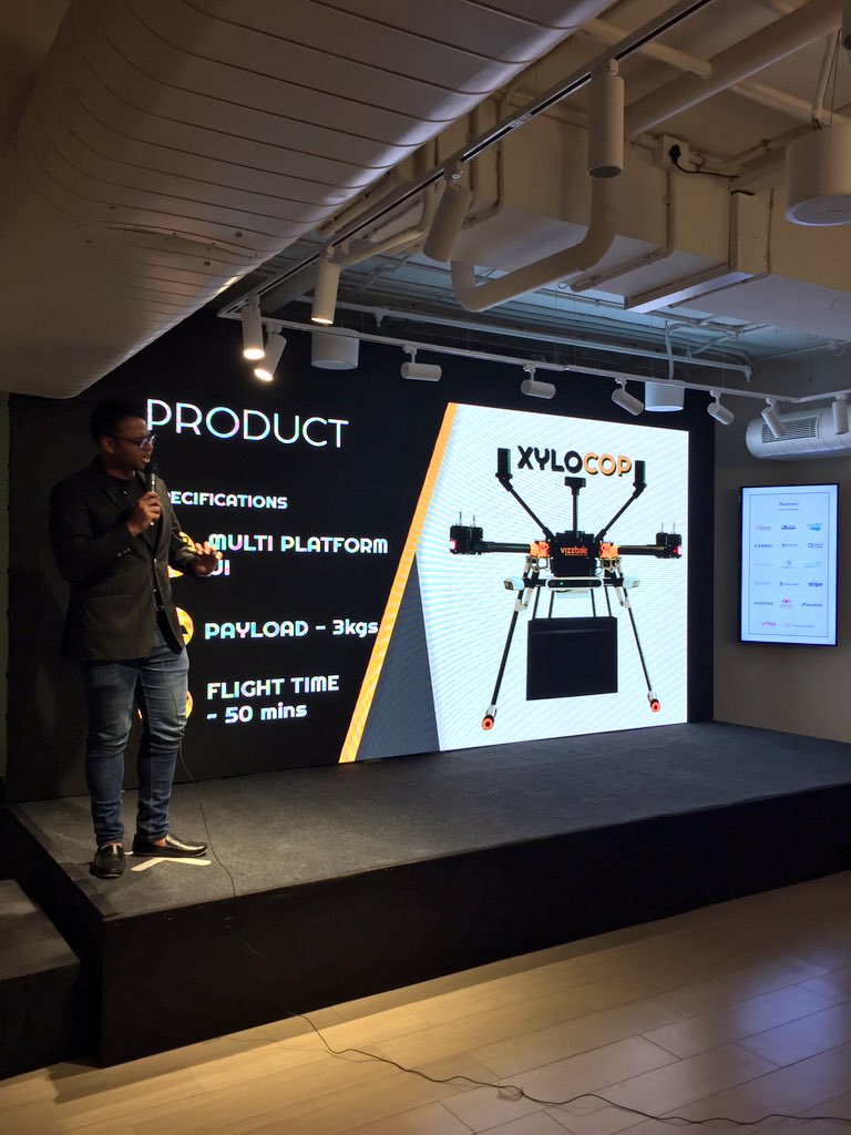 zeroth_ai's tweet photo. Autonomous drones are coming! @vizzbee_ai working on bringing AI on-board the drone. https://t.co/prWg2kVJ6p #z04 #zeroth #ZerothIndia https://t.co/TRzBz5LGLn