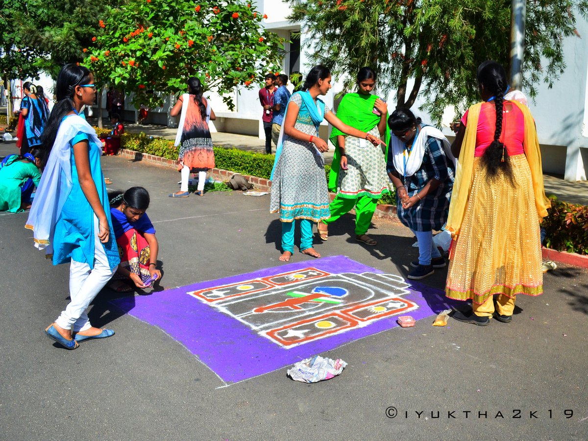kgkitean's tweet photo. Moments of Iyuktha 2k19 
Varna Mugulam 
#kgisl #KGiSL #kitekg #kgkite #KiTE #kgkitean #culturals #iyuktha #iyuktha2k19 #kgislife #kgislcollege #today #daily #kgislcollege #coimbatore #coimbatorevizha https://t.co/iv1qhZXMDv