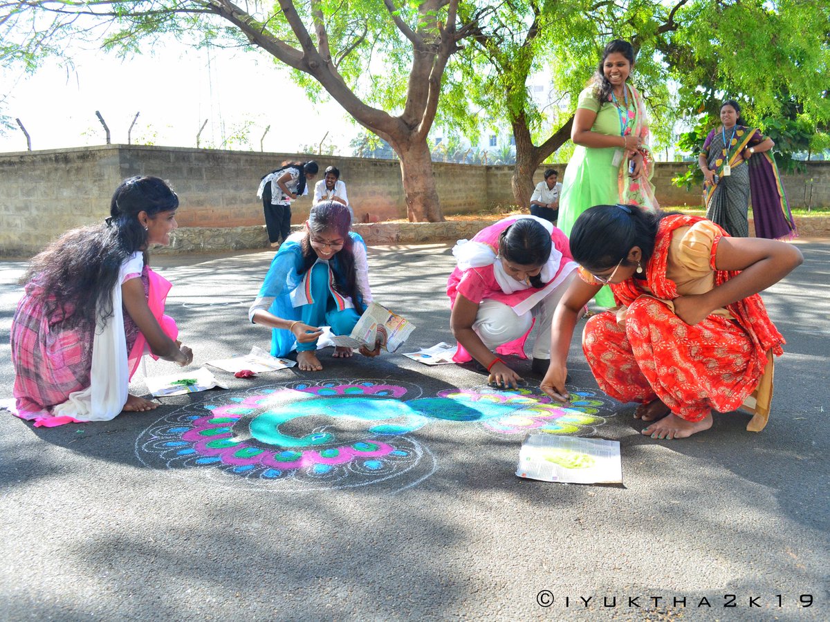 kgkitean's tweet photo. Moments of Iyuktha 2k19 
Varna Mugulam 
#kgisl #KGiSL #kitekg #kgkite #KiTE #kgkitean #culturals #iyuktha #iyuktha2k19 #kgislife #kgislcollege #today #daily #kgislcollege #coimbatore #coimbatorevizha https://t.co/iv1qhZXMDv