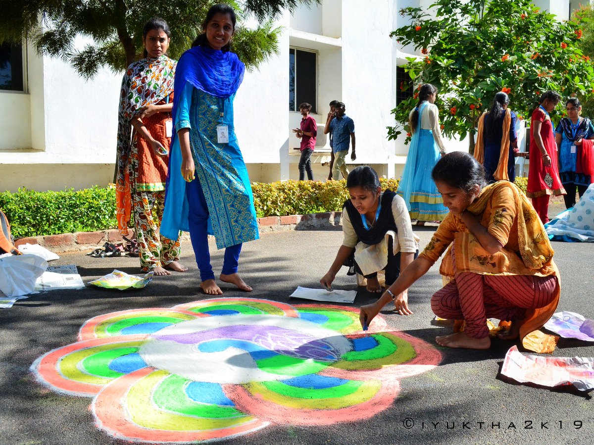 kgkitean's tweet photo. Moments of Iyuktha 2k19 
Varna Mugulam 
#kgisl #KGiSL #kitekg #kgkite #KiTE #kgkitean #culturals #iyuktha #iyuktha2k19 #kgislife #kgislcollege #today #daily #kgislcollege #coimbatore #coimbatorevizha https://t.co/iv1qhZXMDv