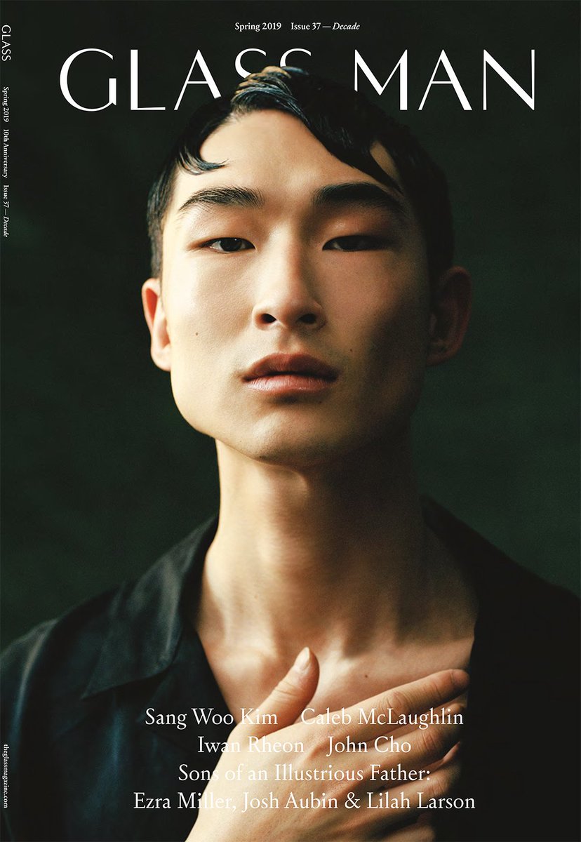 glassmagazine's tweet image. The eye-catching Sang-Woo Kim stares you down on the cover of our anniversary issue - on sale this week 👀
Photographer: Emma Dalzell-Khan
Stylist: Siobhan Lyons
#Issue37 #TheGlassMagazine #SangWooKim⁣ #10YearsOfGlass