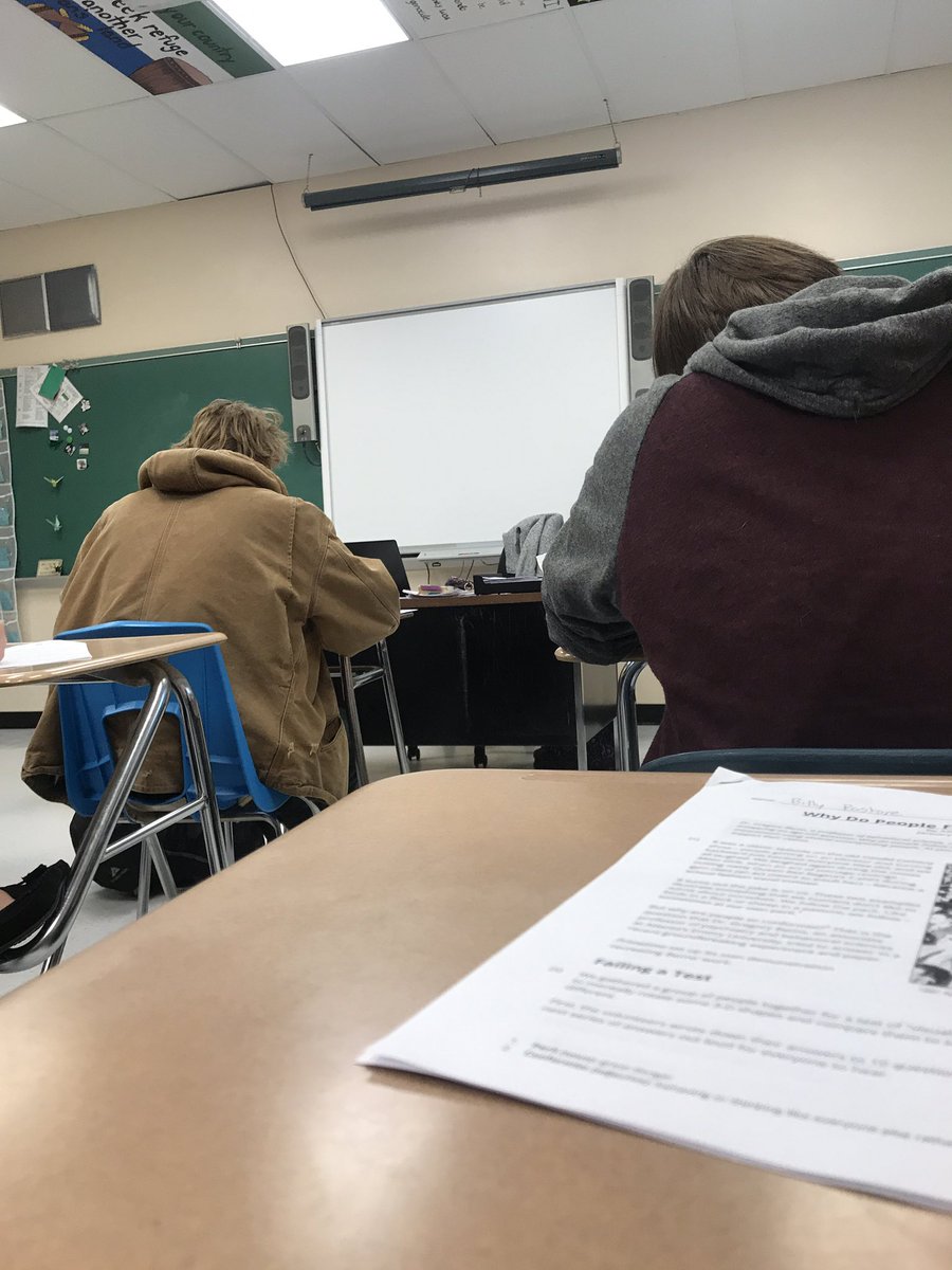 Students in English 12B working hard on a Common Lit assignment. <a href="/kfenlon67/">Kevin Fenlon</a> <a href="/JonTallamy/">Jon Tallamy</a> #english
