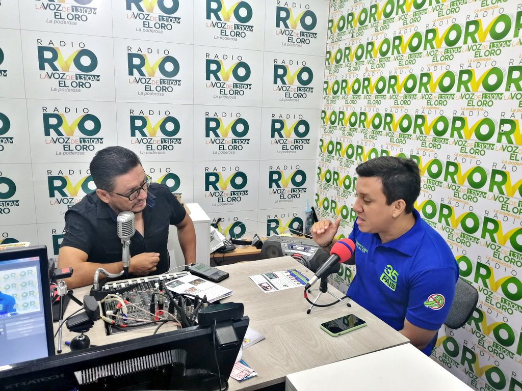 PasajePais's tweet photo. #Pasaje en estos momentos Dorian Flores socializa su Plan de Trabajo en Radio La Voz del Pueblo

En vivo ON LINE
https://t.co/IPM2IZCNJY

Vista https://t.co/uH0EFwO8YV

@ElOroEsPAIS @35PAIS @dorian_977 @javierchangor @elpasajeno @TuCanalPasajeTV https://t.co/m8v7NRTVGU