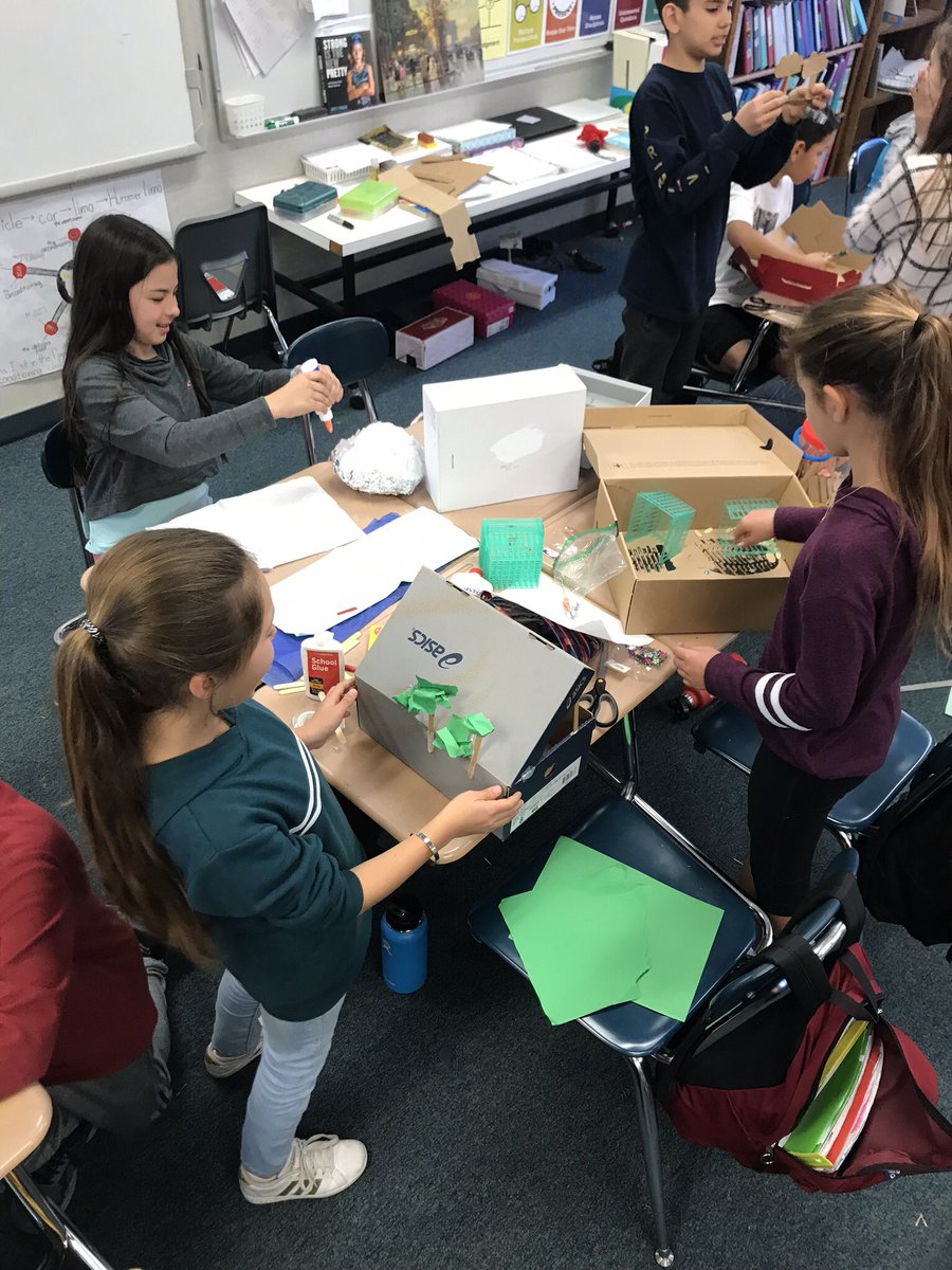 teachwithbonk's tweet image. Students are translating a poem of choice into metaphorical architecture (deep analysis, drafted blueprints, purposeful execution) #criticalcreativity #intentionthebook @amyburvall @WickedDecent