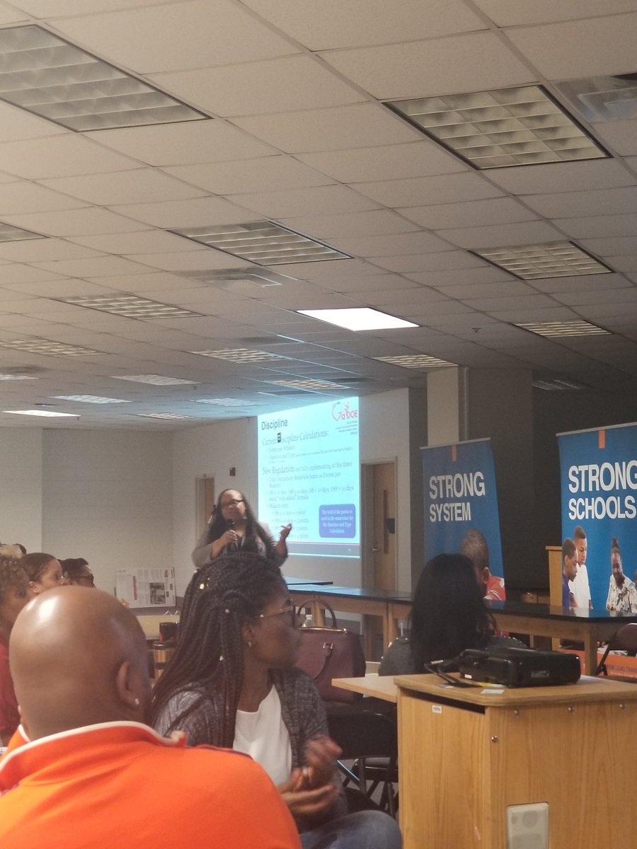 michlowe2's tweet photo. Dr. Lovett increasing our knowledge! Digging in our numbers! Go team! #DSEMissionPossible #CrossTraining #NumbersMatter @KLovettDSE @TroyDKeller @hpchief @emmaundia @TilnishaRosser @A_Dirden @APS_DSE https://t.co/nDTgpUi6x0