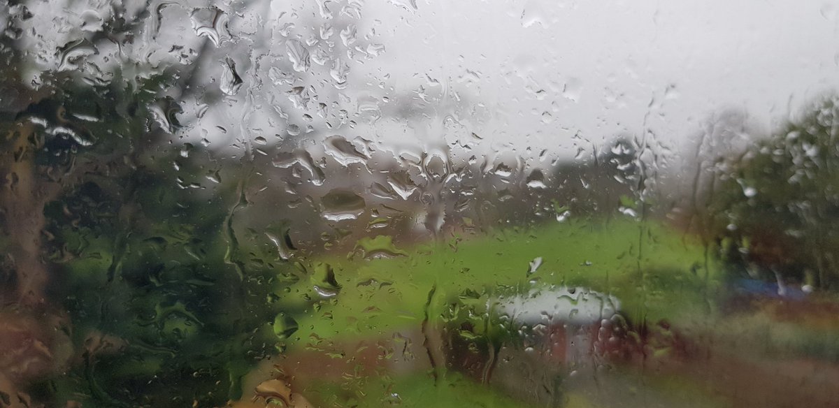 VallyLu24's tweet photo. Real-life impressionist painting also known as... a rainy day in London Town ! 😉🌧☔ #photooftheday #rainyday #london #impressionist #rain #keepsmiling #cloudyday #spring #frenchactress #actress #actricefrancaise #actriz #schauspielerin #defocus #nature #workfromhome #inspired https://t.co/JxumCo4Tq8