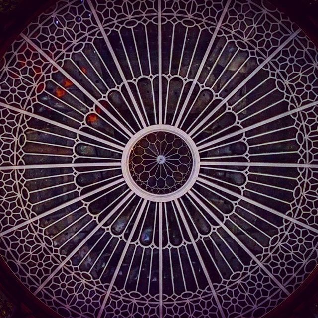 TheStrongBear1's tweet photo. The train station I was in had a really cool roof 🚂
.
.
.
.
.
.
.
#design #pattern #art #arcitecture #art #artistic #lines #circle #shapes #colours #edinburgh #edinburghtrainstation
#pretty #centre #ceilingdesign #ceiling  #scotland #scottish #Scotla… https://t.co/ut4N28sQhS https://t.co/X4DSlpU1Rc