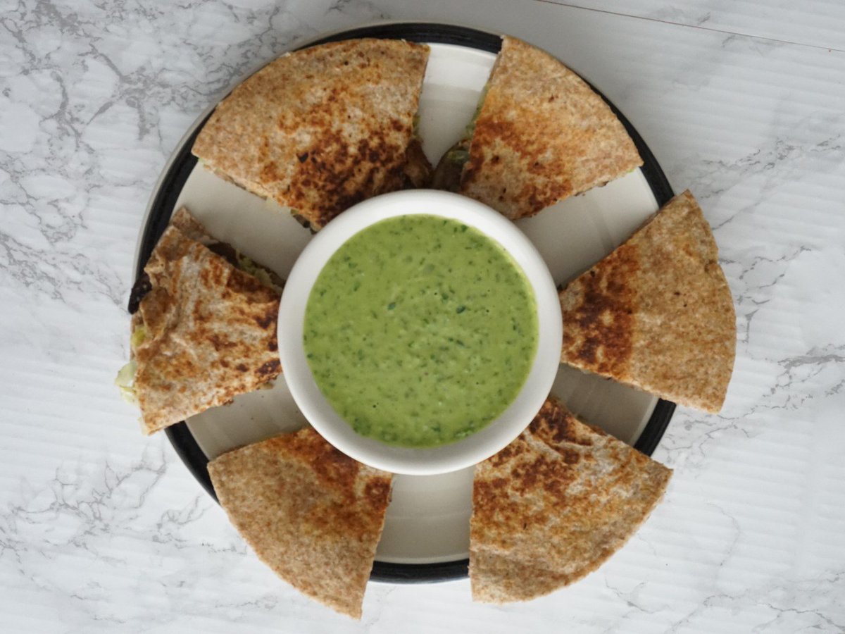 beanqueenrecipe's tweet photo. New recipe! Pureed white #beans, cabbage, and mushroom fill these #vegan #quesadillas. A bit of the spread is taken aside and combined with lots of parsley and a bit of sherry vinegar to create a sauce that’s perfect for dipping or drizzling.

https://t.co/U8I85ExIRB https://t.co/n8i29SJbMC