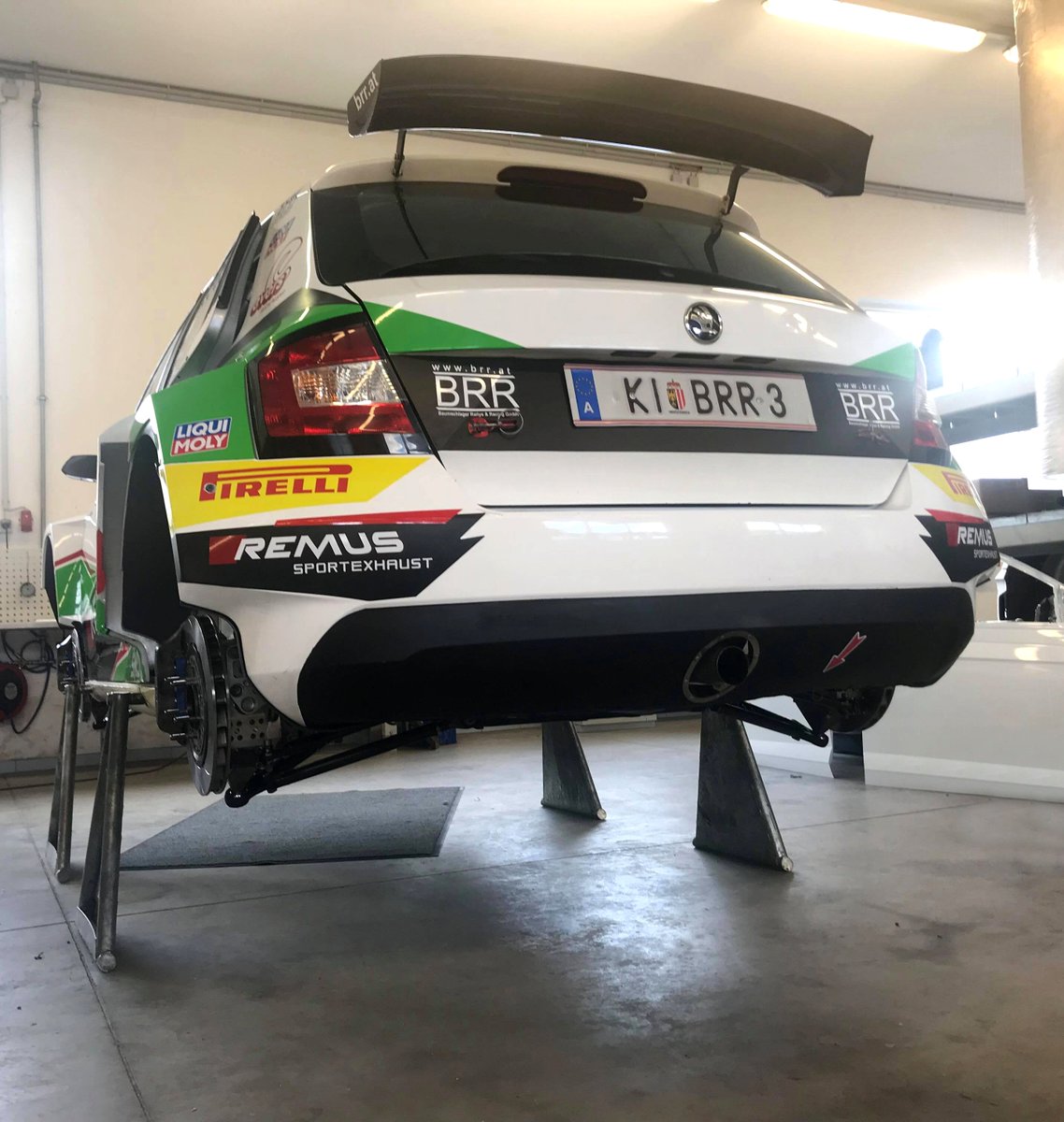 BRRBaumschlager's tweet photo. 🏁💪 Gettng ready! Die letzten Vorbereitungen vor der Rebenland Rallye am kommenden Wochenende laufen!

#1 Julian Wagner  / Anne Katharina Stein - BRR Skoda Fabia R5
#3 Gerhard Aigner / Sigi Schwarz - BRR Skoda Fabia R5

Infos: ➡️ https://t.co/xzhGjyYVSJ  

📸 Walter Illmer https://t.co/TtyfXTtj1z