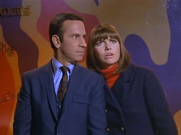 Happy Birthday to Barbara Feldon.  Would you believe that the GET SMAactress turns 86 today? 