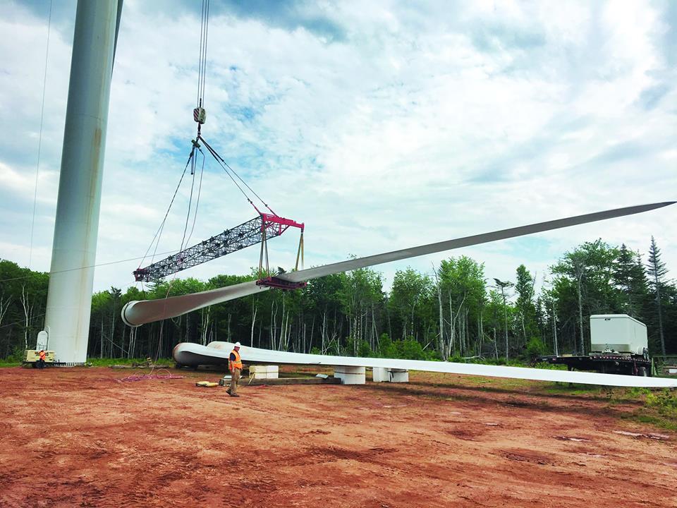 barnhartcrane's tweet photo. A Blade Bar is an adjustable lattice boom bar with a custom counterweight system to adjust the center of gravity at height. This tool enables work to be done with one crane instead of two. #Barnhart #Innovative #BladeBar #RaisingTheBar https://t.co/MiRodcceAg