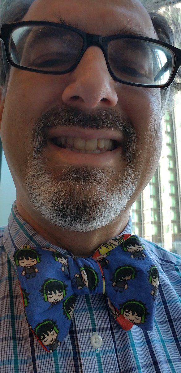 JeffreyWiden's tweet photo. Wearing one of my favorite bowties... @ProbablysaneOG #manwholivesbeneaththestairs #MemberoftheTribe https://t.co/x3oatIXGTp