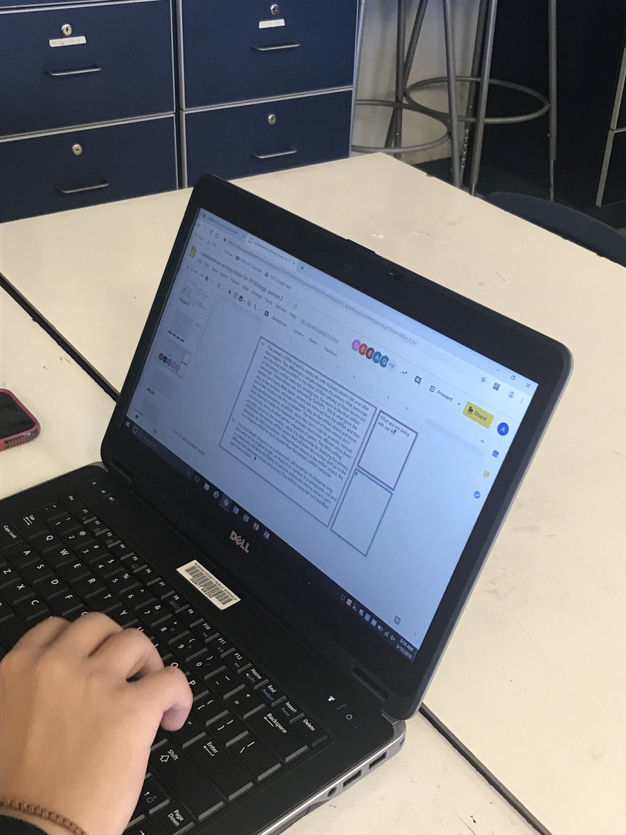 MrsLanghorne's tweet photo. Ss in Ms. Murdock’s AP Biology participate in a collaborative writing exercise with @googleslides @mcleanhigh @FCPSR2 @fcpssecliteracy #fcpswrites https://t.co/XA66UFU0t5