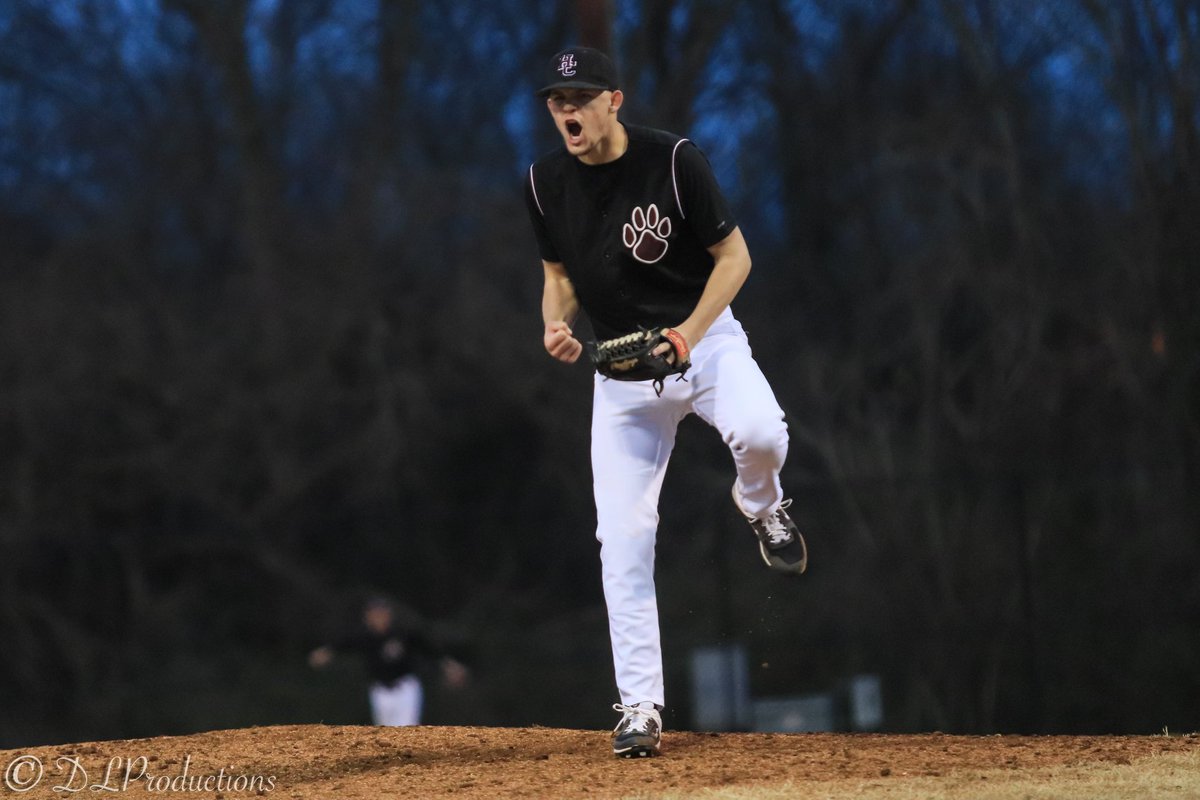 HCTigerToBe's tweet photo. Have you heard about HC Baseball?

• 4 consecutive seasons of 30+ wins
• 4 consecutive seasons ranked 12th or higher in the Power Rankings  
• 2016 Mid East Region Champions
• 2018 Mid East Region Runner Up
• 3 consecutive NCCAA World Series Appearances

Not too shabby 💪🐾 https://t.co/spp7W4bq5w