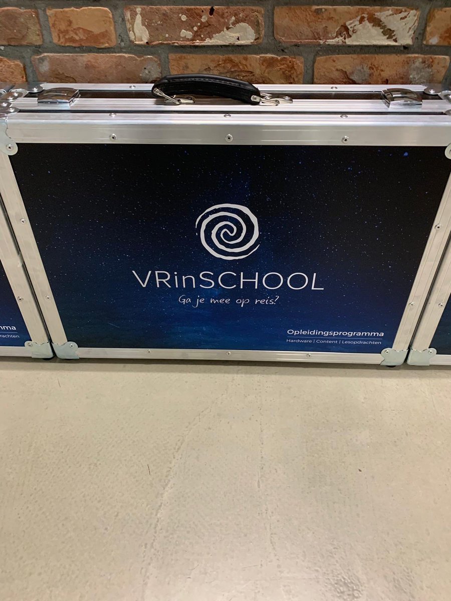 VRinSCHOOL's tweet photo. Ook @AlbedaMBO startcollege begeleiden we de komende periode rondom de integratie van educatieve Virtual Reality. #opleidingsprogramma #hardware https://t.co/ztAFohrLrV