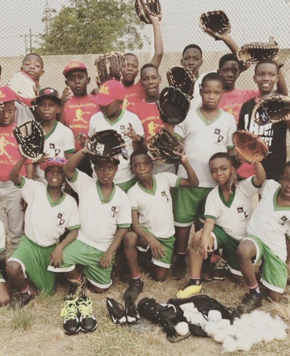 TheSDProject1's tweet photo. One of our most recent projects. Through our followers sending donations, we sent a huge box of gloves and balls to these children in Ghana Africa, most of them who have never had their own glove. Run wild boys✊🏻#thesdproject #baseball #africa https://t.co/7K3tqYTrIv