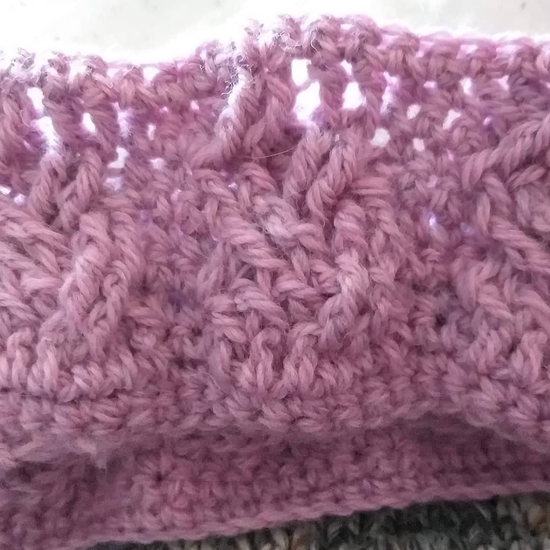 Teodo_Ra's tweet photo. Cardigan punto trenzado a crochet https://t.co/c1JrlLPq3d